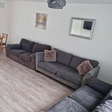 3 Bedroom House-Ellesmere Port Exterior foto