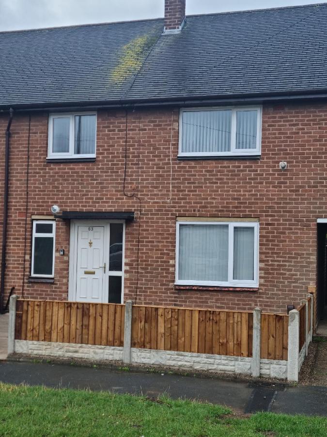 3 Bedroom House-Ellesmere Port Exterior foto